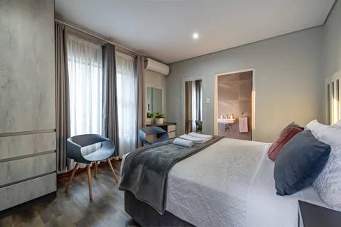 Diamond & Pearl Luxury Lodge